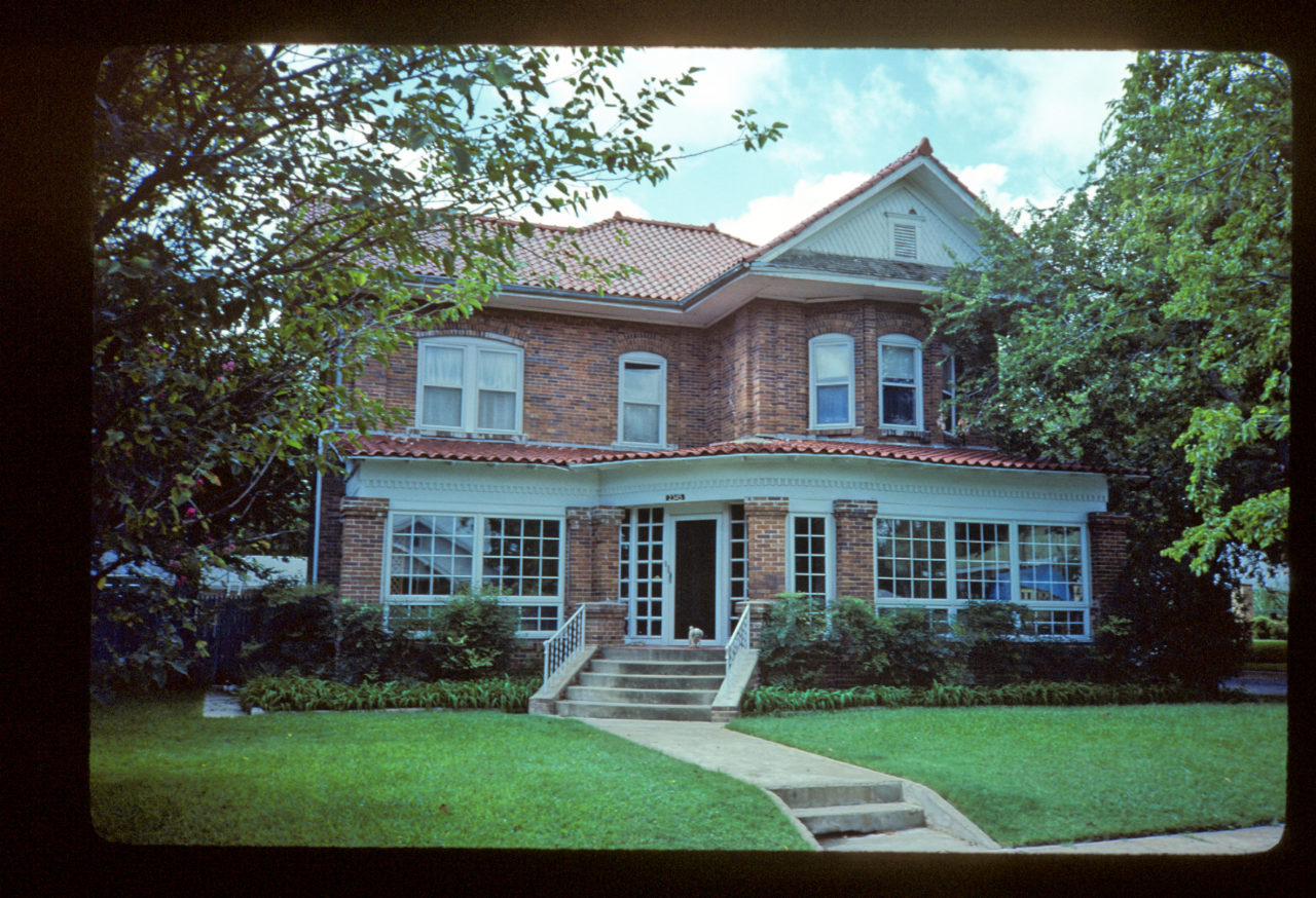 Wright House Mistletoe Historic Fort Worth